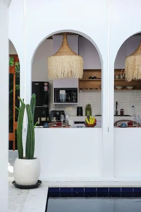 T&J4 - Romantic 1Br Pool Villa, Walk To Beach 우말라스