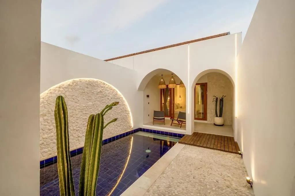 T&J4 - Romantic 1Br Pool Villa, Walk To Beach 우말라스 0*,